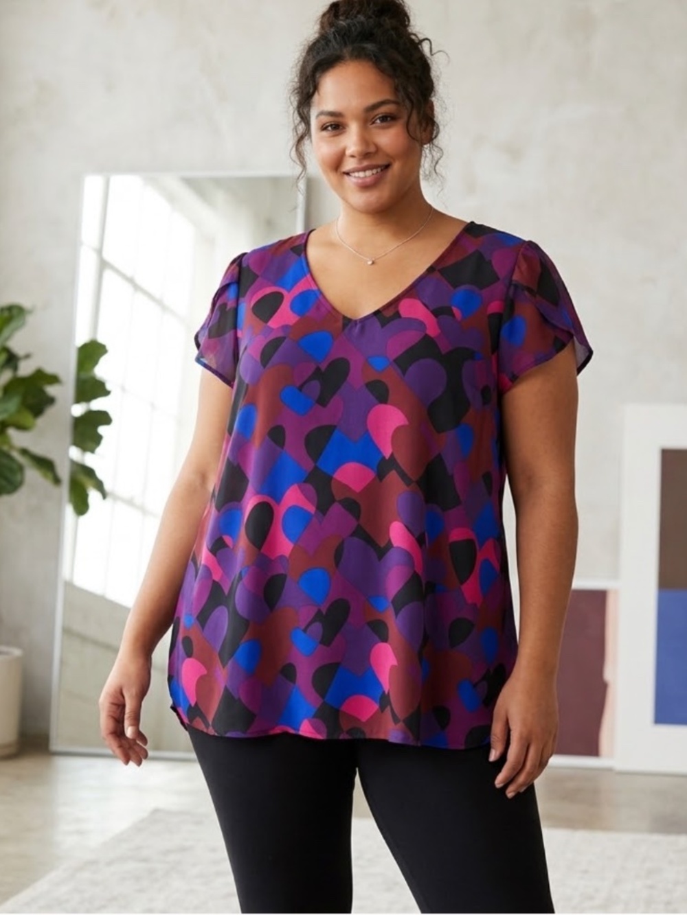 TORRID 2 Pink Purple Blue Hearts Short Sleeve Top Womens Size 2XL